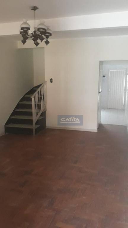 Sobrado à venda com 4 quartos, 365m² - Foto 1