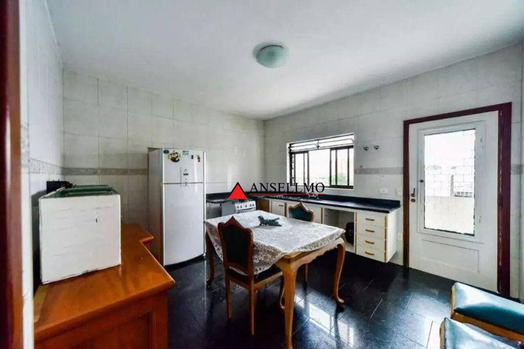 Casa à venda e aluguel com 5 quartos, 360m² - Foto 8
