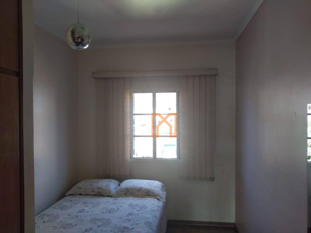 Casa à venda com 5 quartos, 300m² - Foto 10