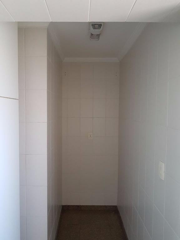 Apartamento à venda com 3 quartos, 92m² - Foto 4