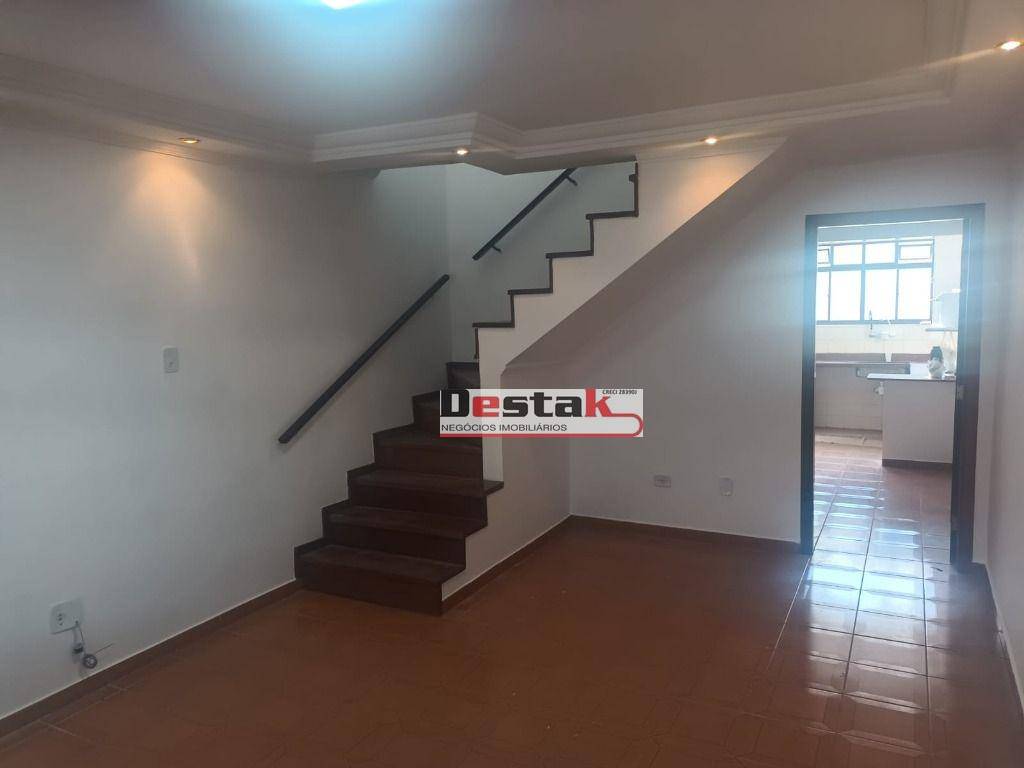 Sobrado para alugar com 3 quartos, 320m² - Foto 2