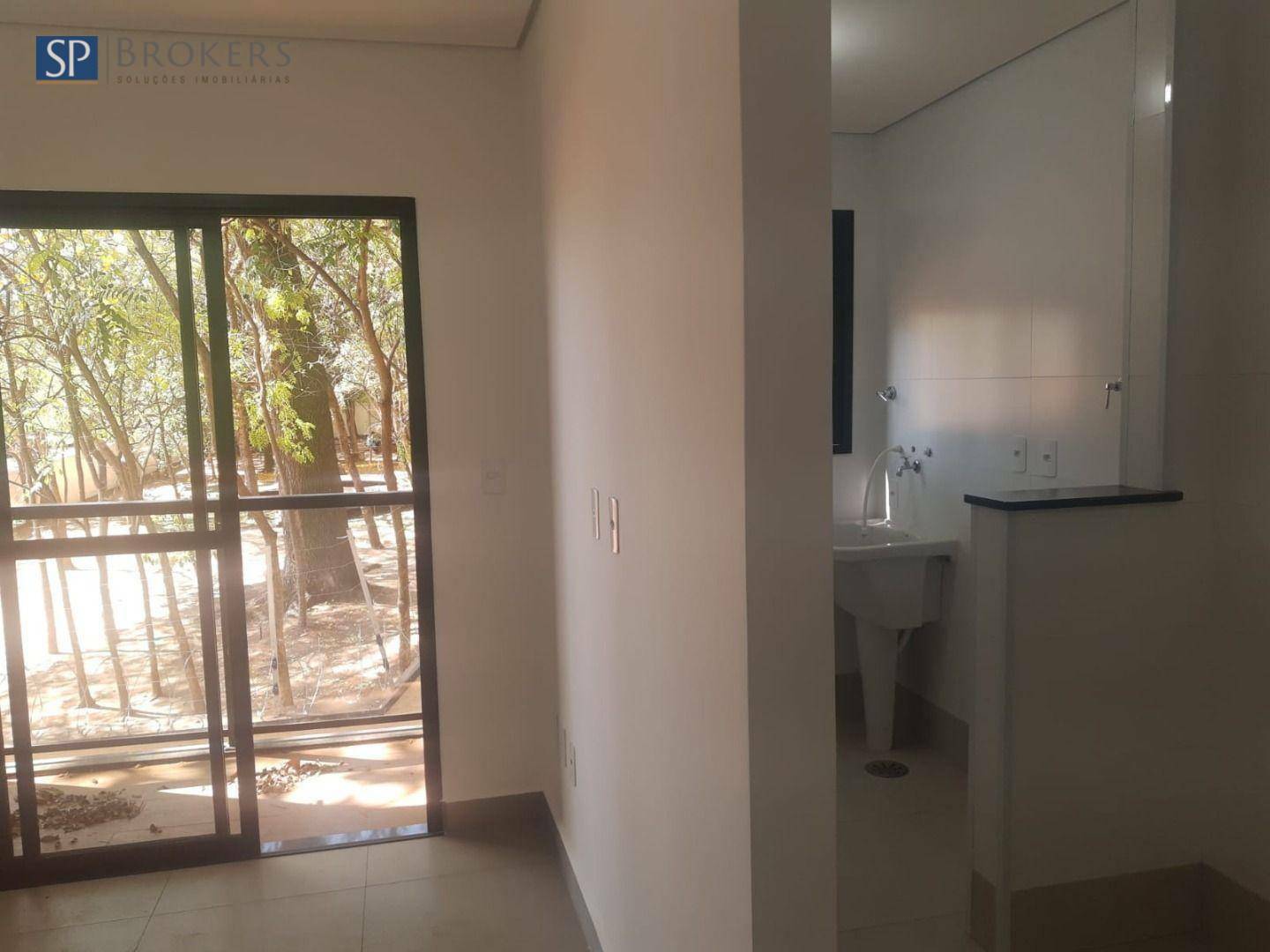 Apartamento à venda com 2 quartos, 61m² - Foto 1