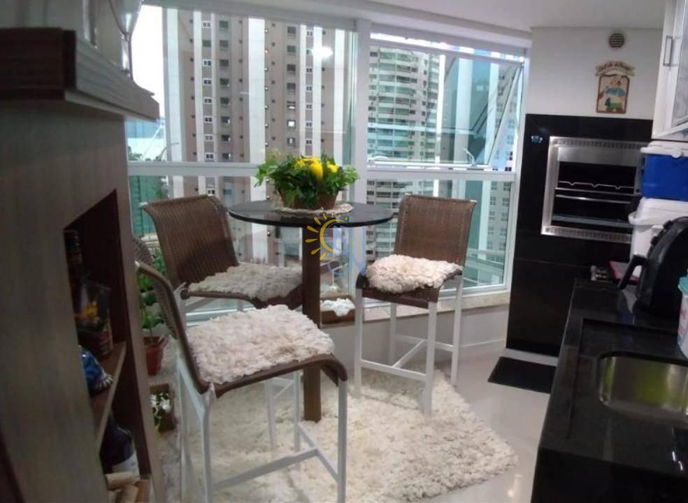 Apartamento à venda com 3 quartos, 127m² - Foto 1