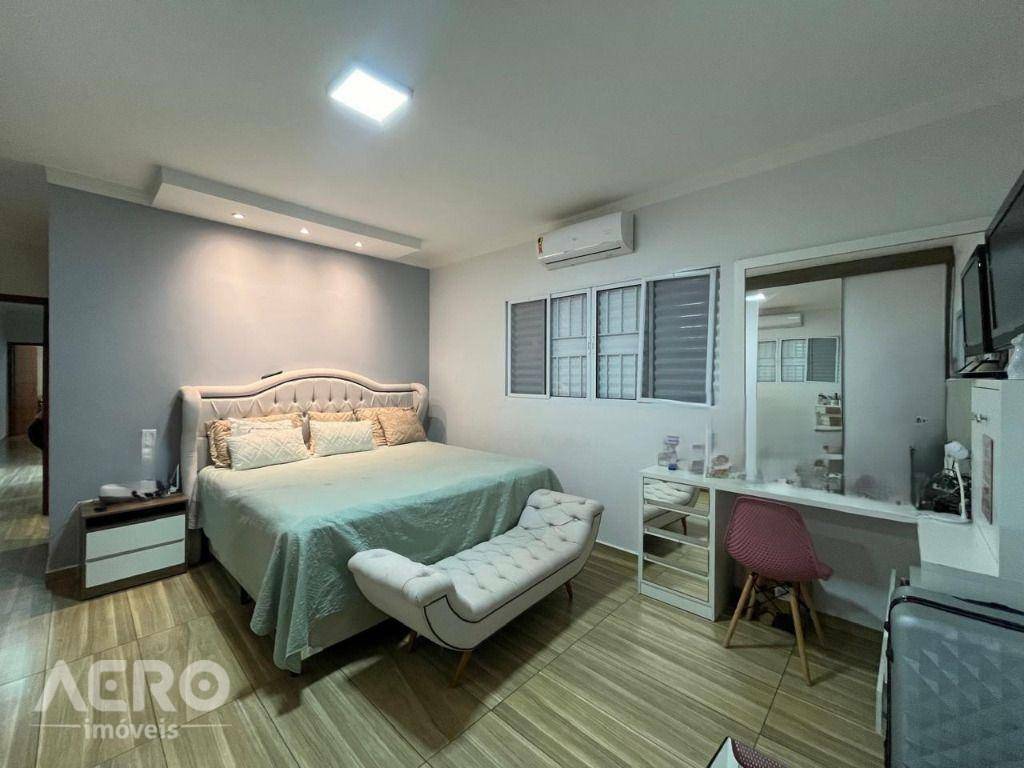 Casa à venda com 3 quartos, 260m² - Foto 42