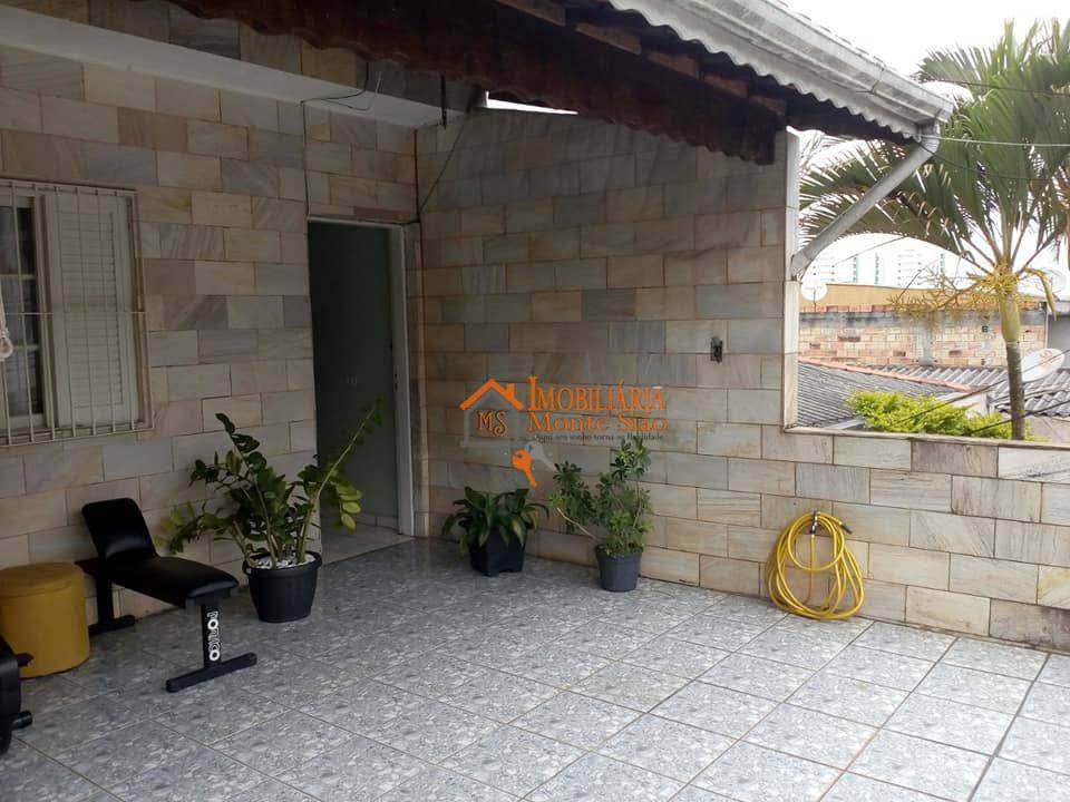 Casa à venda com 5 quartos, 200m² - Foto 1