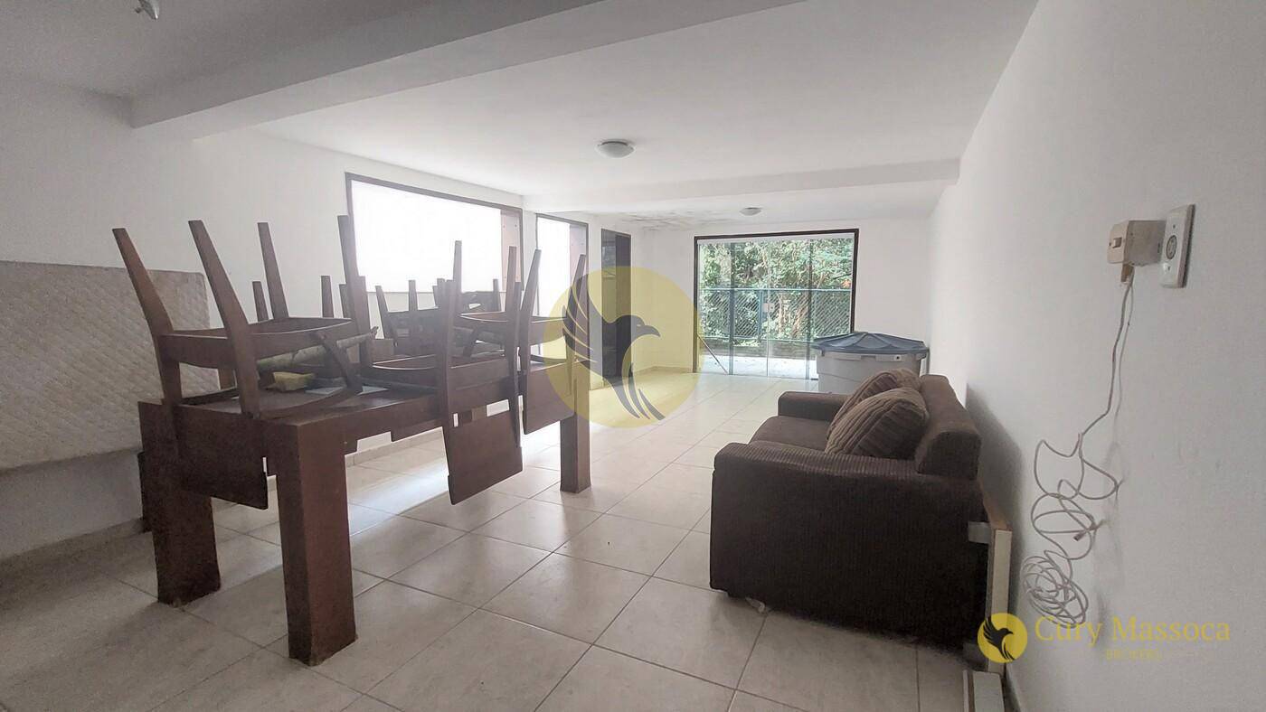 Casa à venda com 3 quartos, 190m² - Foto 17