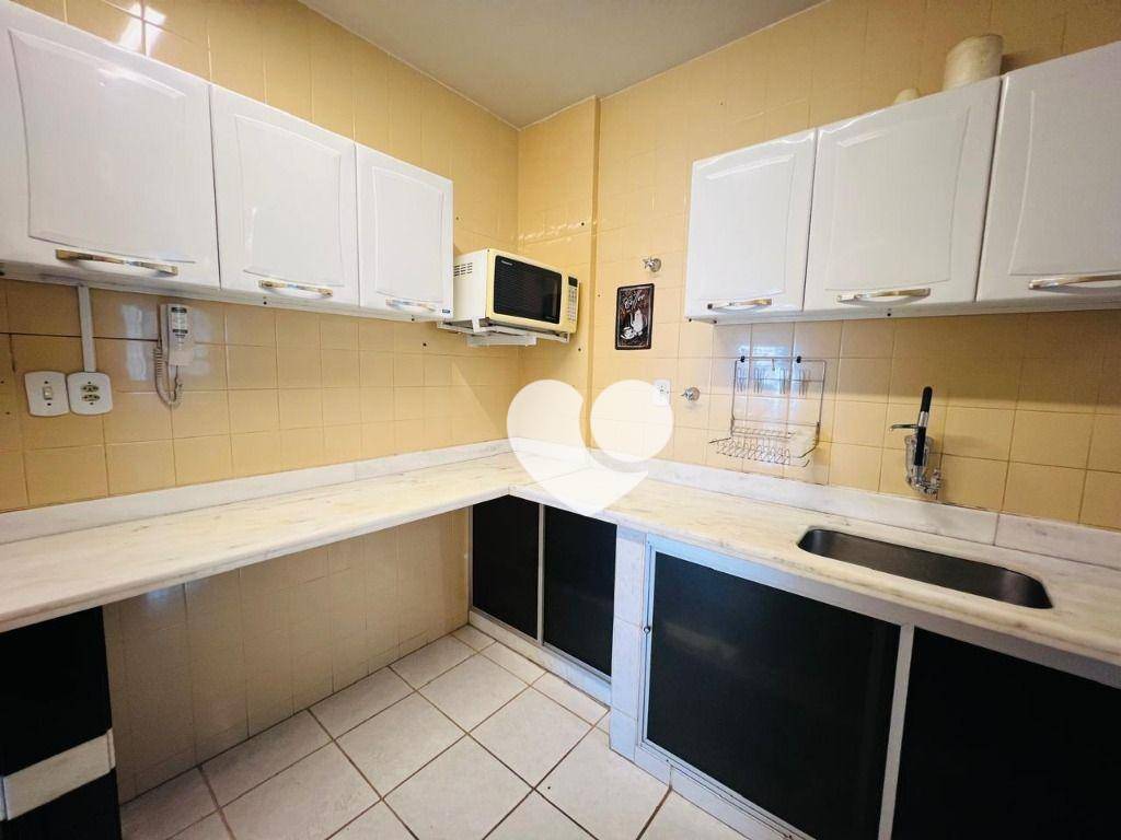 Apartamento à venda com 2 quartos, 100m² - Foto 11