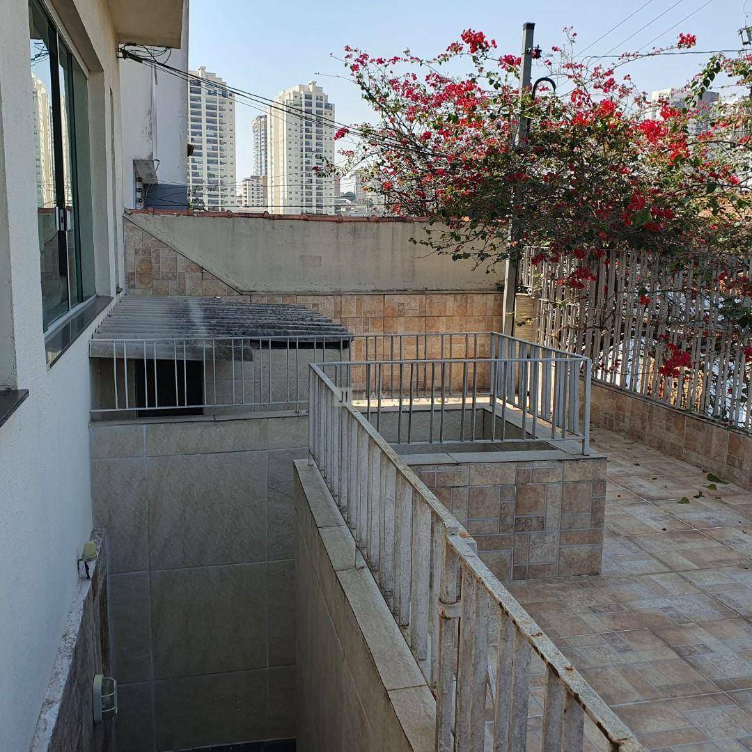 Sobrado à venda com 6 quartos, 200m² - Foto 24