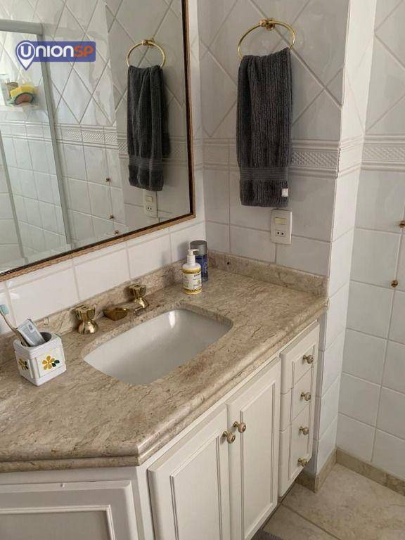 Apartamento à venda com 4 quartos, 213m² - Foto 28