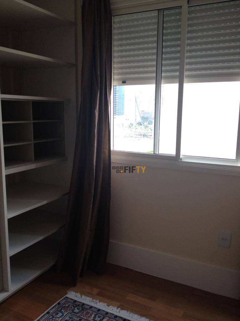 Apartamento para alugar com 2 quartos, 92m² - Foto 4