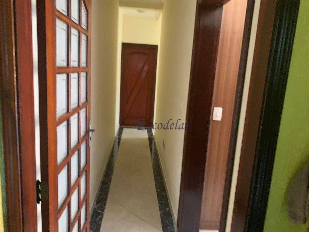 Sobrado à venda com 4 quartos, 380m² - Foto 1