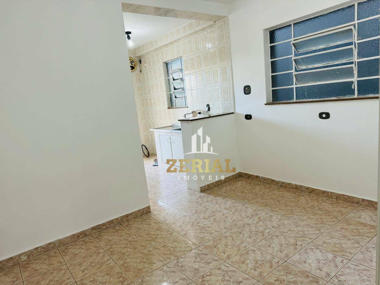 Sobrado à venda com 3 quartos, 202m² - Foto 4