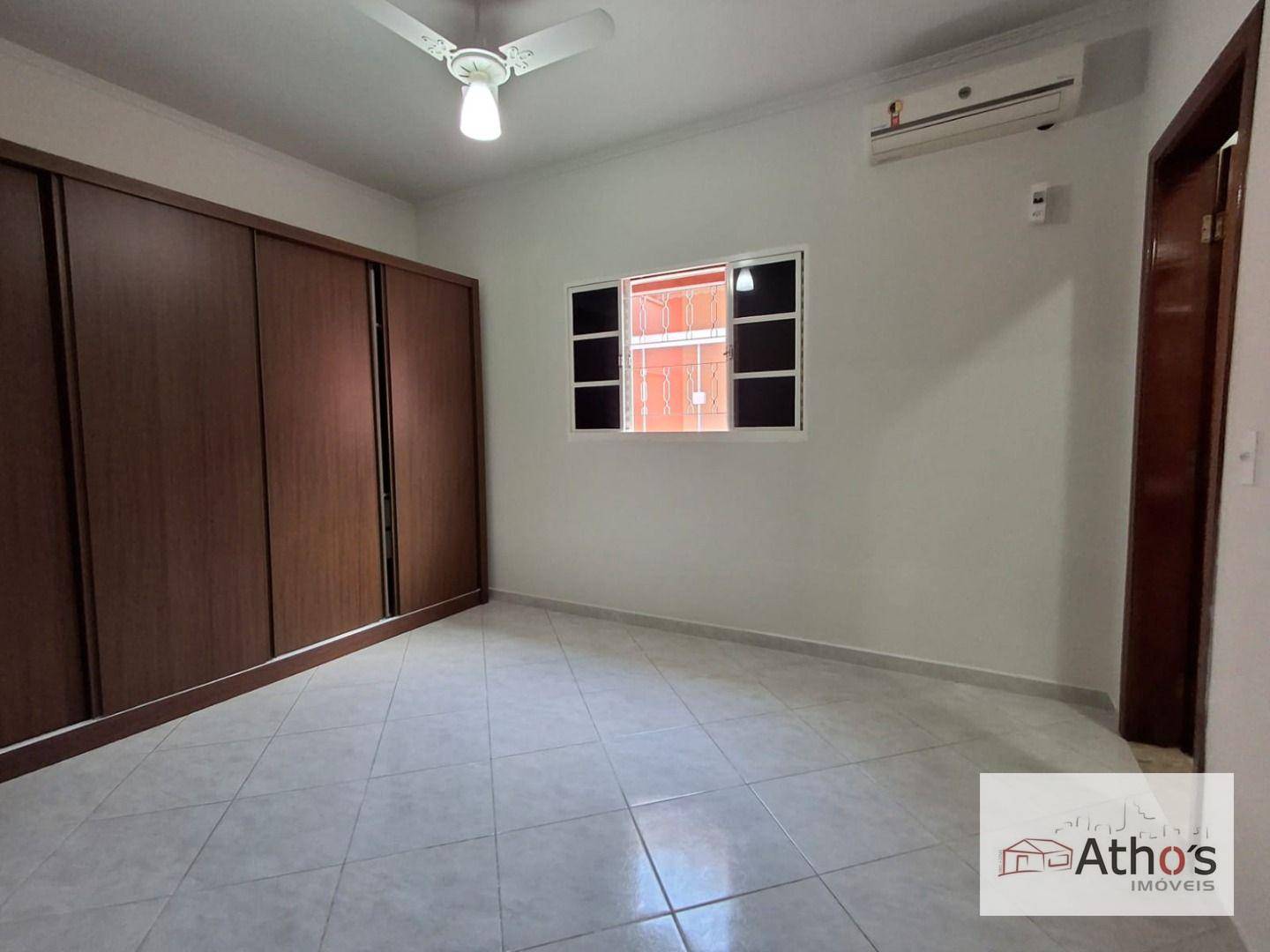 Casa para alugar com 4 quartos, 170m² - Foto 6