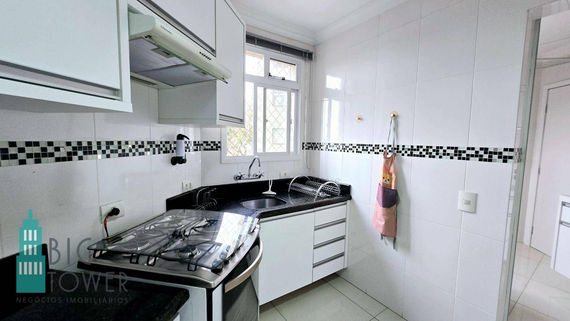 Apartamento para alugar com 2 quartos, 101m² - Foto 10