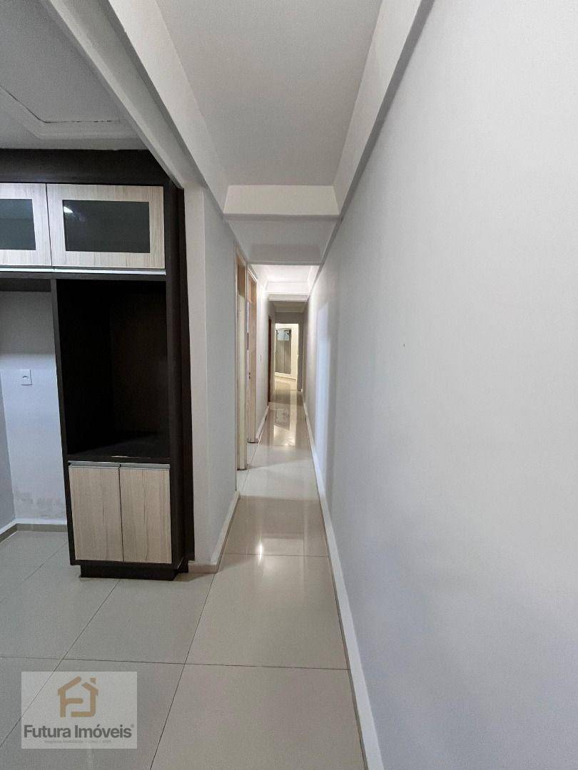 Casa para alugar com 3 quartos, 200m² - Foto 5