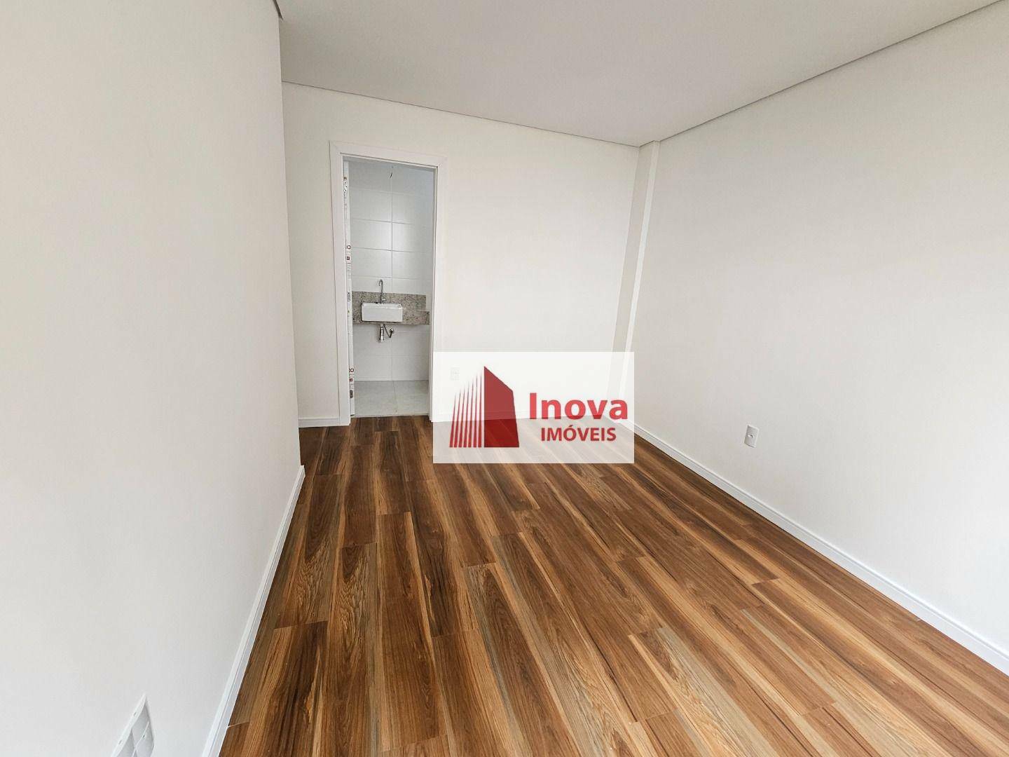 Apartamento à venda com 2 quartos, 80m² - Foto 15