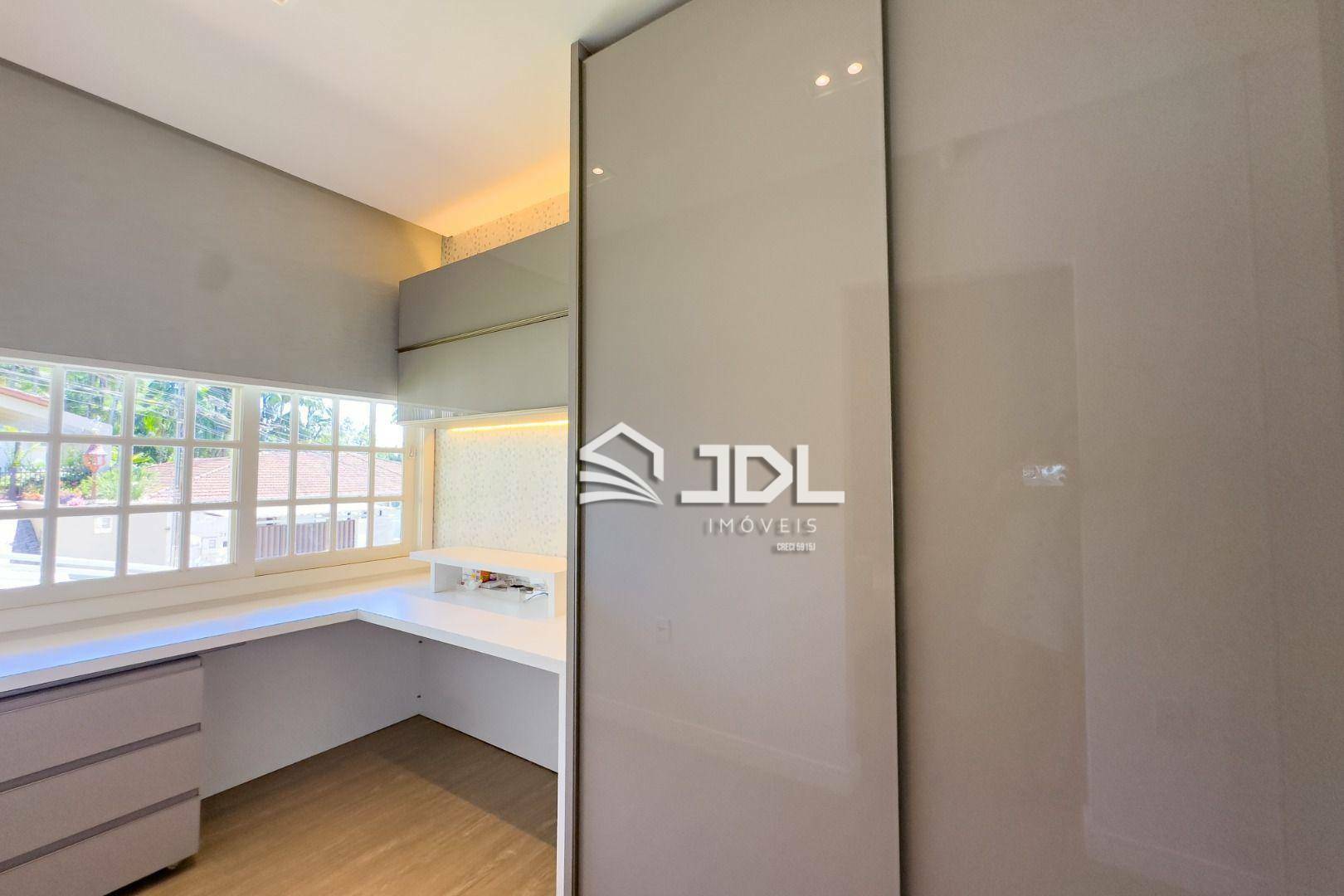 Casa à venda com 3 quartos, 269m² - Foto 44