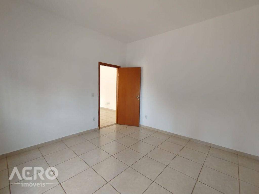 Casa para alugar com 3 quartos, 97m² - Foto 10