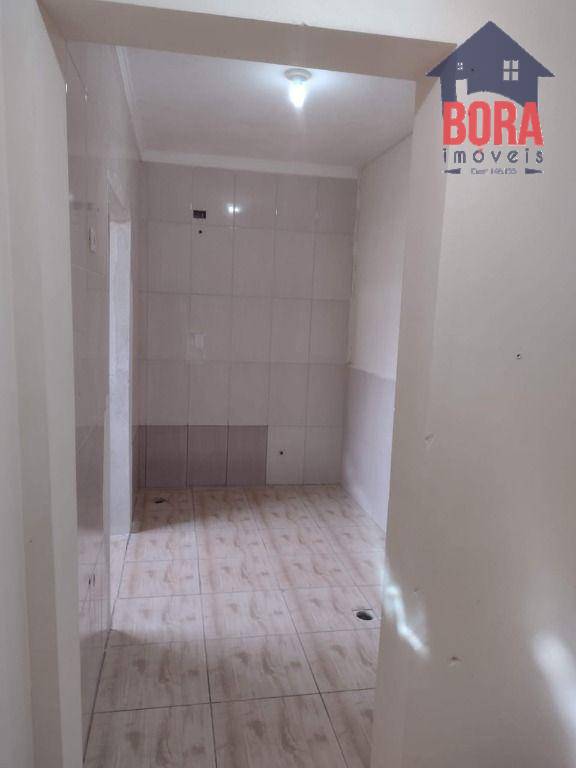 Casa à venda com 8 quartos, 200m² - Foto 51