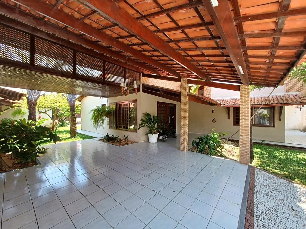 Casa para alugar com 3 quartos, 800m² - Foto 12