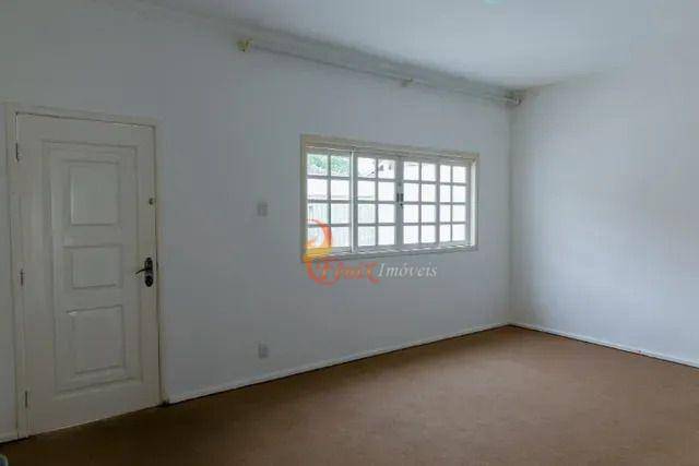 Casa à venda com 3 quartos, 300m² - Foto 3