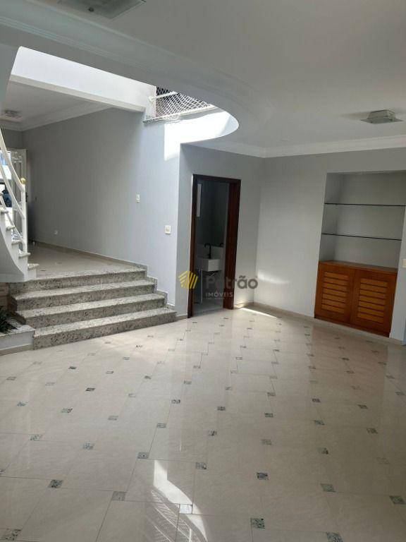 Casa de Condomínio para alugar com 4 quartos, 385m² - Foto 16