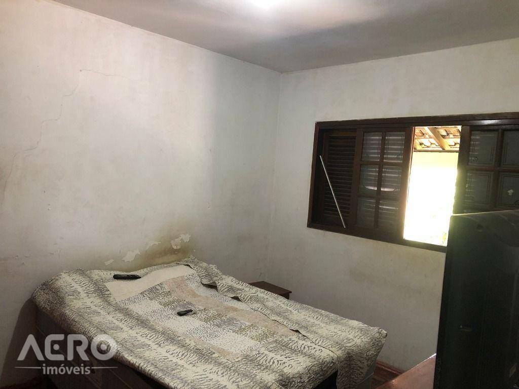 Casa à venda com 3 quartos, 183m² - Foto 10