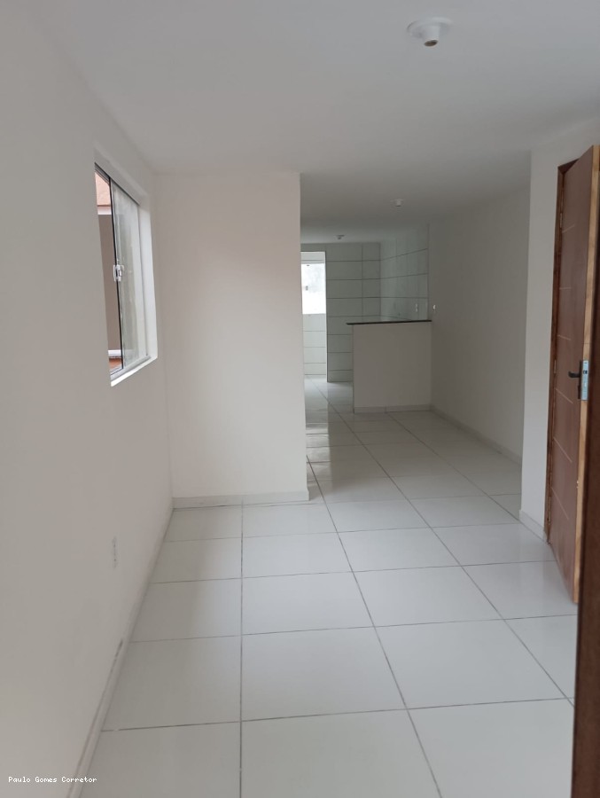 Casa à venda com 3 quartos, 70m² - Foto 3