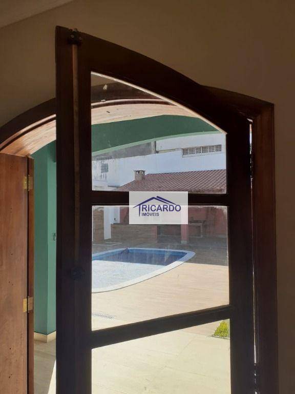 Sobrado à venda com 3 quartos, 300m² - Foto 38