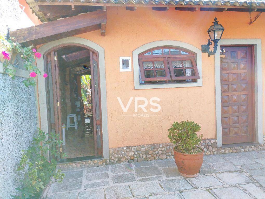 Casa à venda com 3 quartos, 182m² - Foto 47