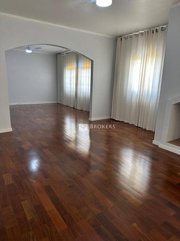 Casa à venda com 3 quartos, 260m² - Foto 2