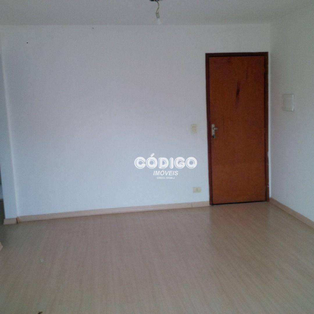 Apartamento à venda com 2 quartos, 70m² - Foto 5