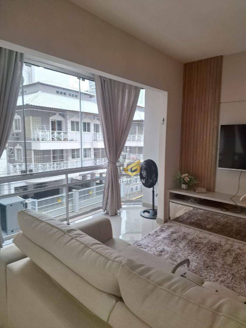 Apartamento à venda com 2 quartos, 120m² - Foto 3