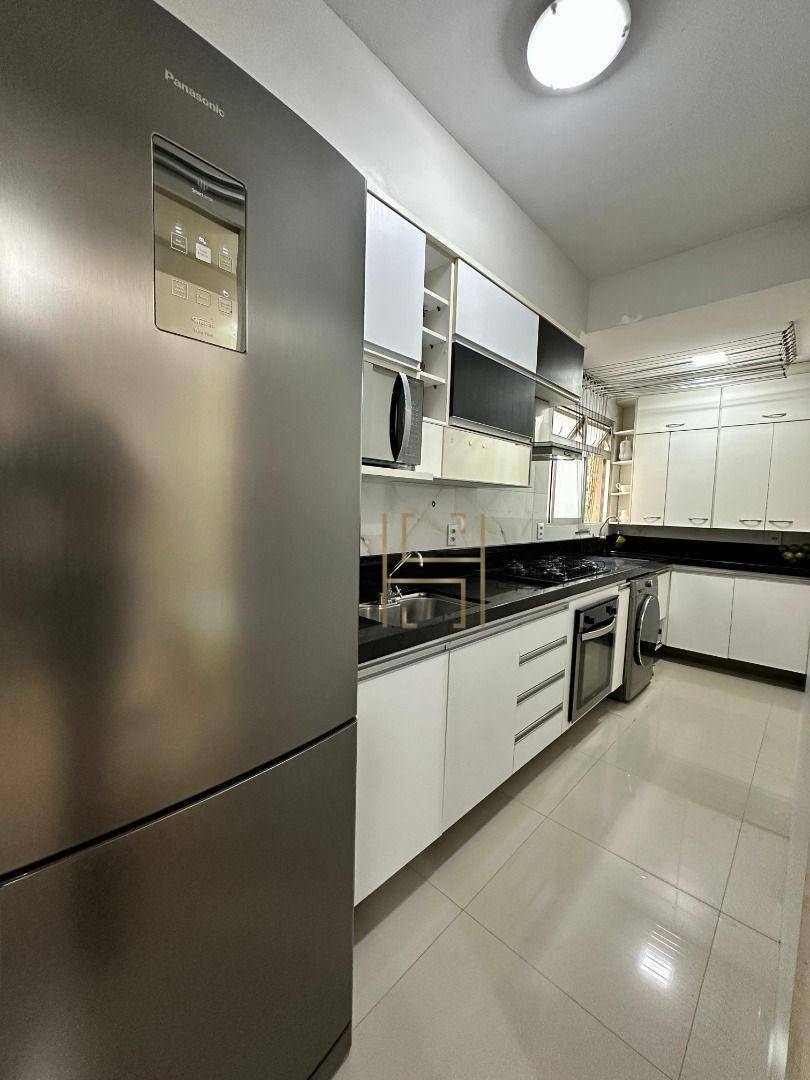 Apartamento à venda com 2 quartos, 67m² - Foto 15