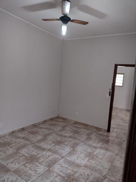 Casa à venda com 3 quartos, 225m² - Foto 28