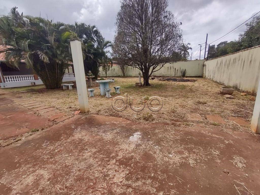 Chácara à venda com 3 quartos, 230m² - Foto 4