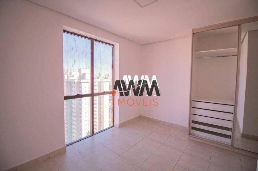 Apartamento para alugar com 4 quartos, 220m² - Foto 18