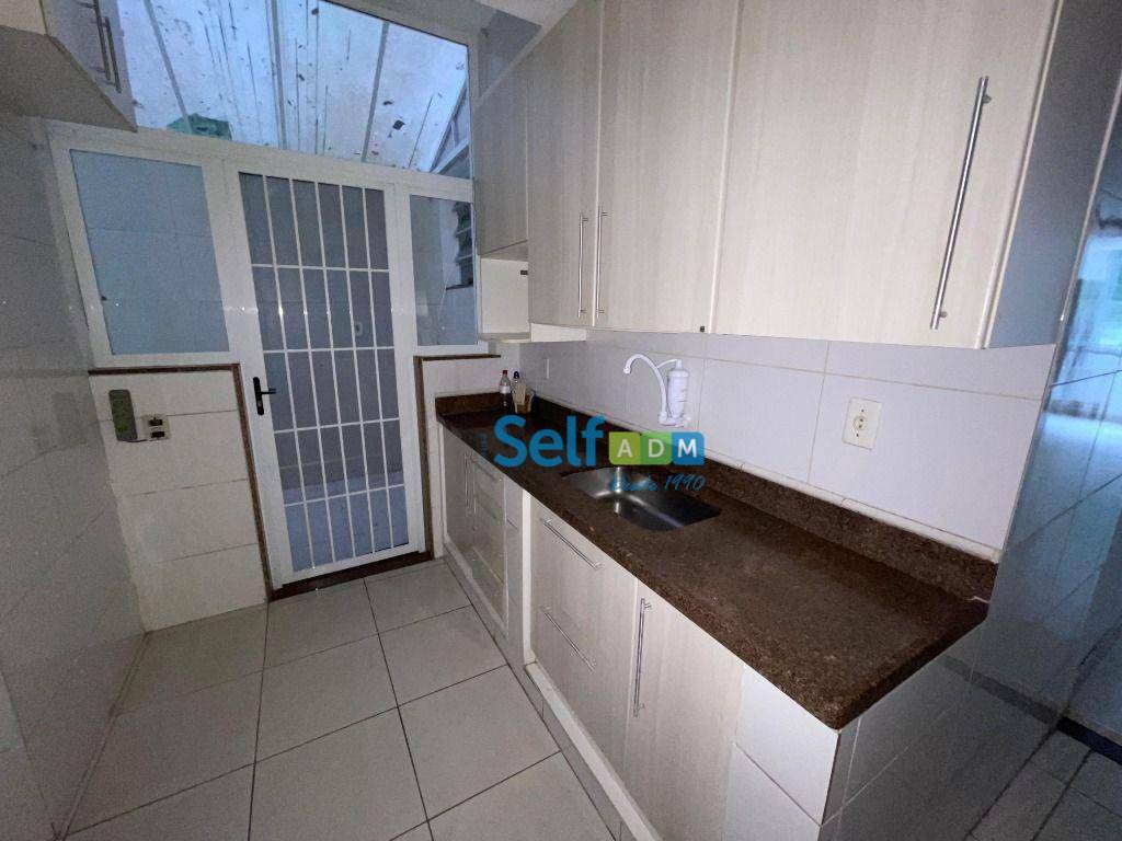 Apartamento para alugar com 2 quartos, 75m² - Foto 11