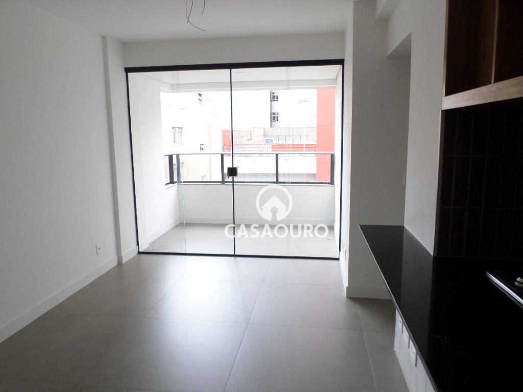 Apartamento à venda com 2 quartos, 62m² - Foto 24