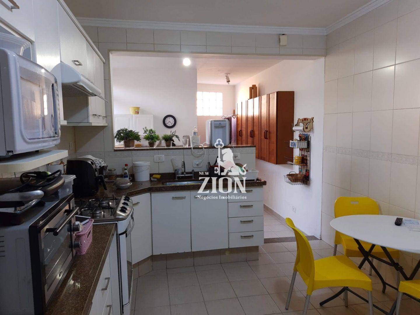 Casa à venda com 3 quartos, 200m² - Foto 8