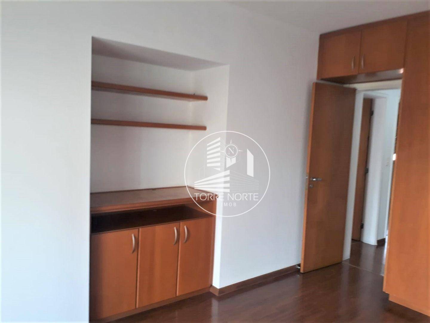 Apartamento para alugar com 4 quartos, 143m² - Foto 4