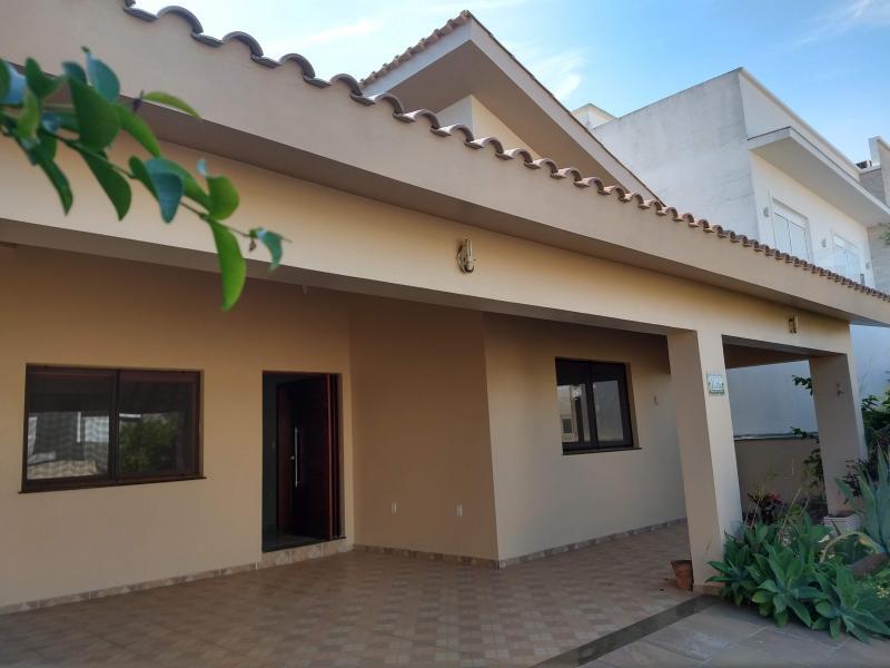 Casa de Condomínio à venda com 3 quartos, 250m² - Foto 3