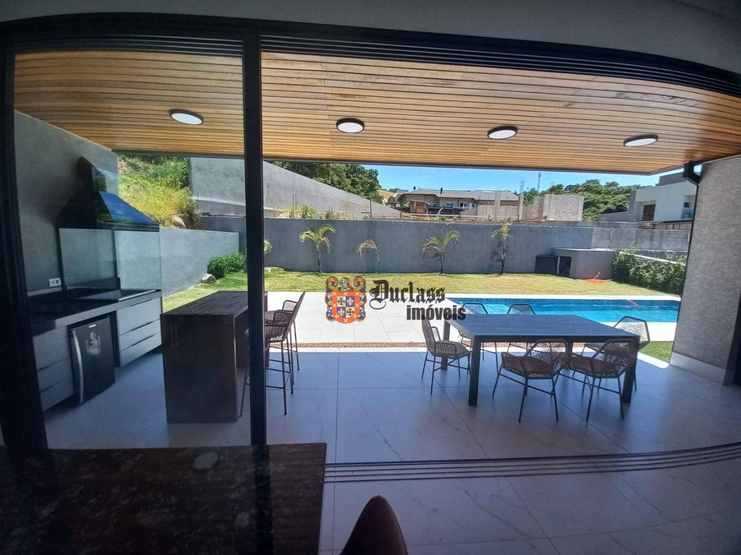 Casa de Condomínio para alugar com 4 quartos, 390m² - Foto 86