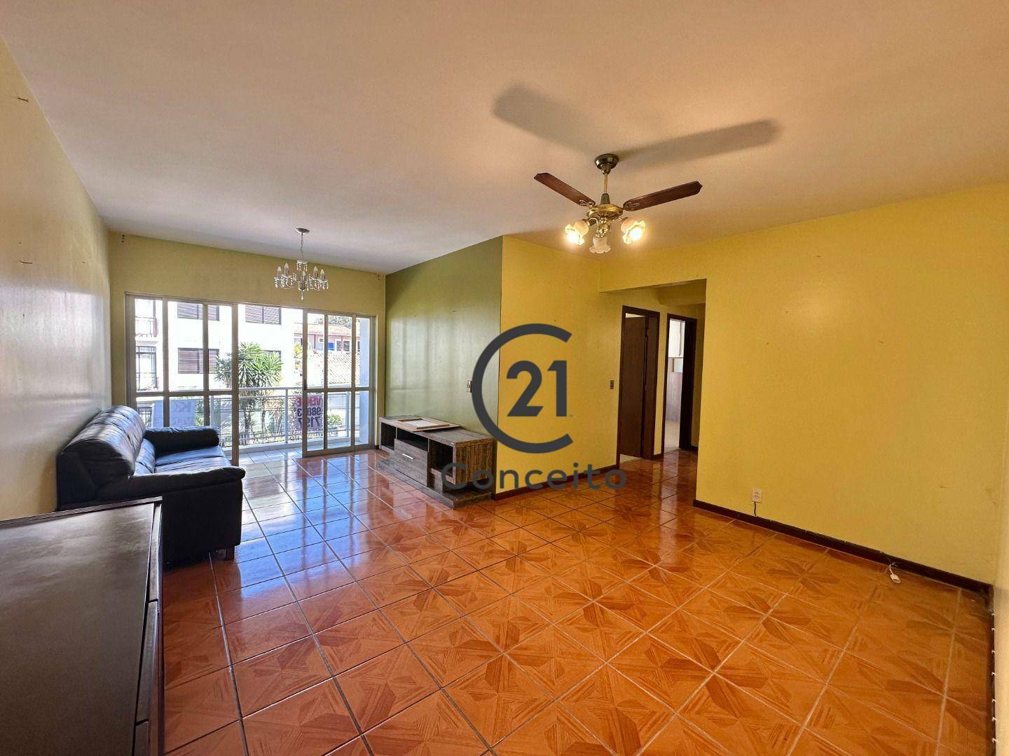 Apartamento à venda com 3 quartos, 97m² - Foto 2