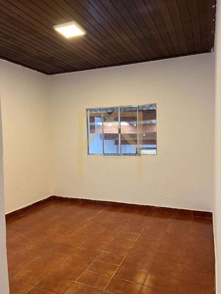 Casa à venda com 1 quarto, 100m² - Foto 13