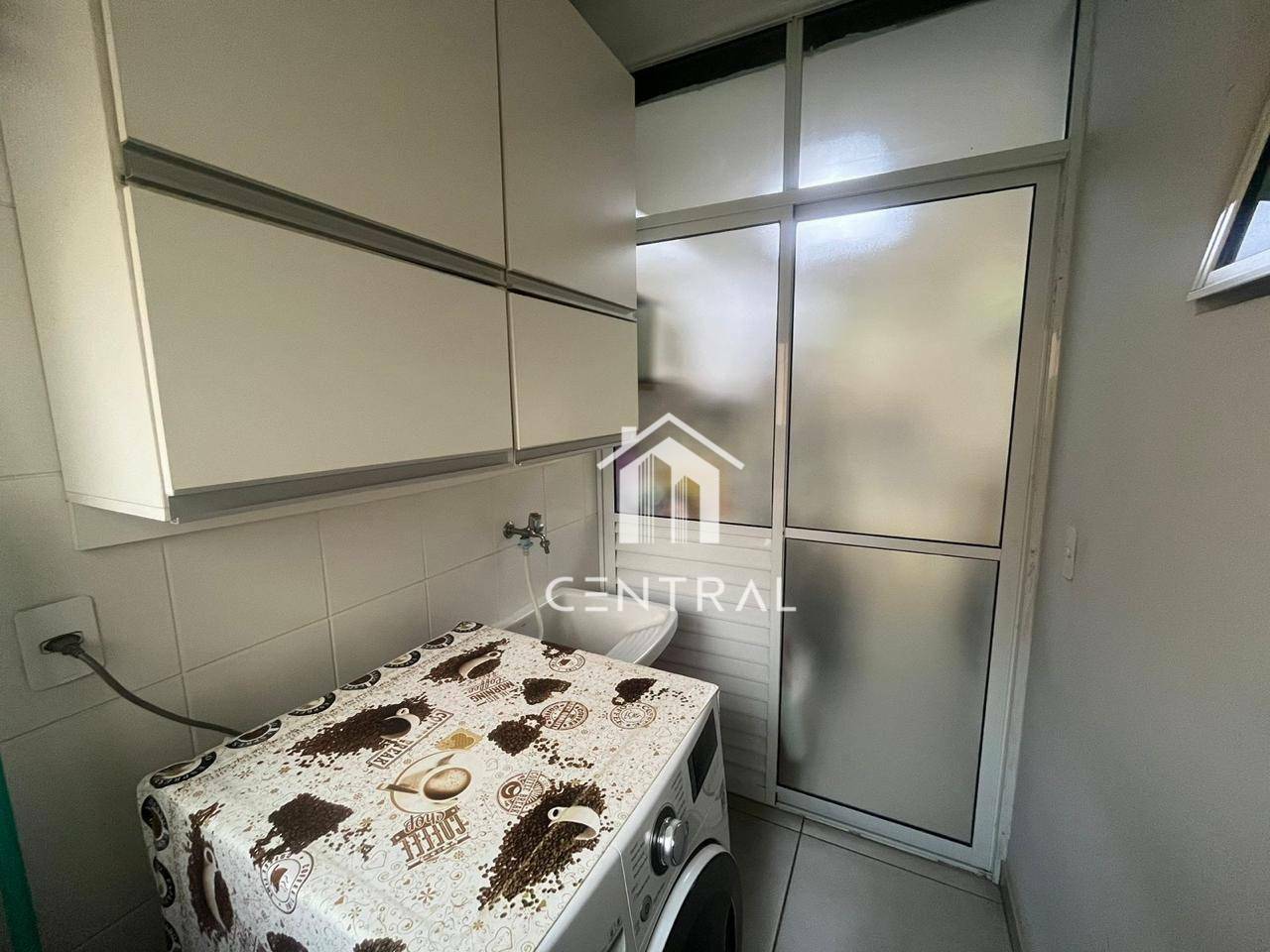 Apartamento à venda com 2 quartos, 72m² - Foto 3