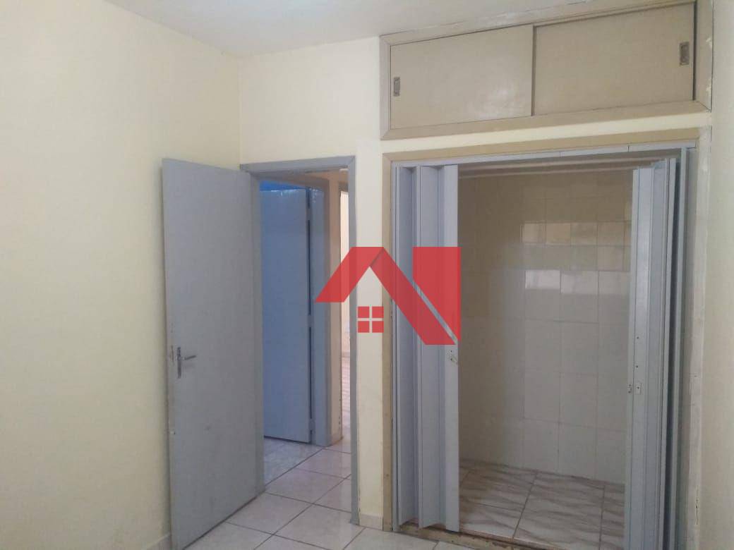 Casa à venda com 3 quartos, 350m² - Foto 7