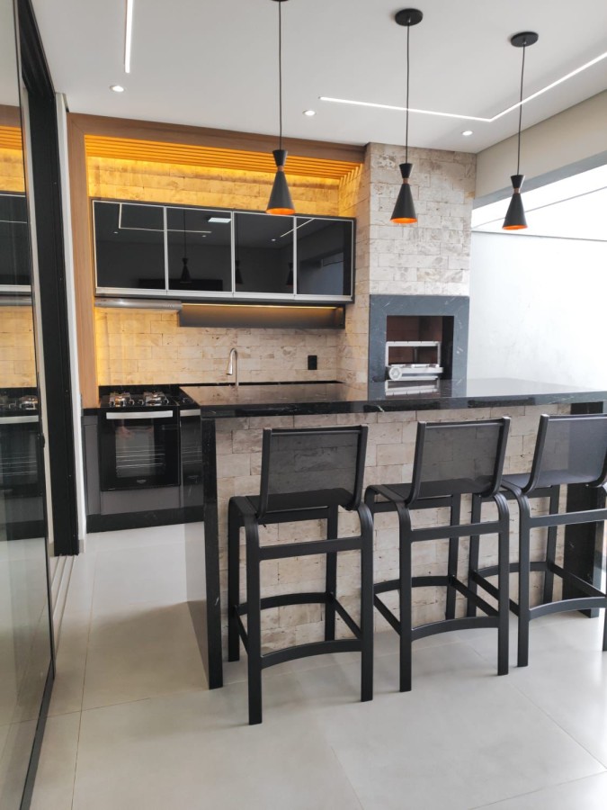 Casa à venda com 3 quartos, 183m² - Foto 8