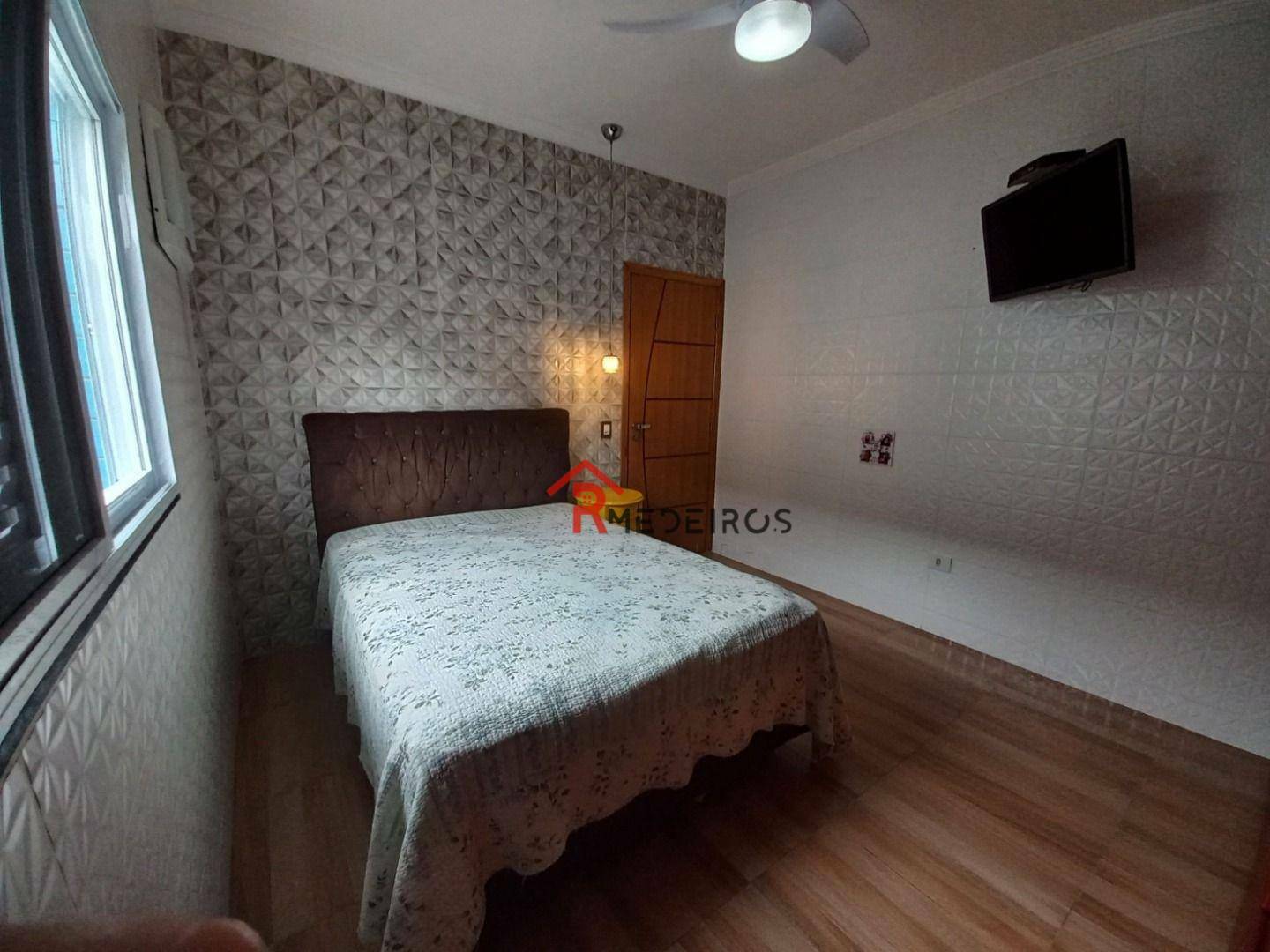 Casa à venda com 2 quartos, 72m² - Foto 12