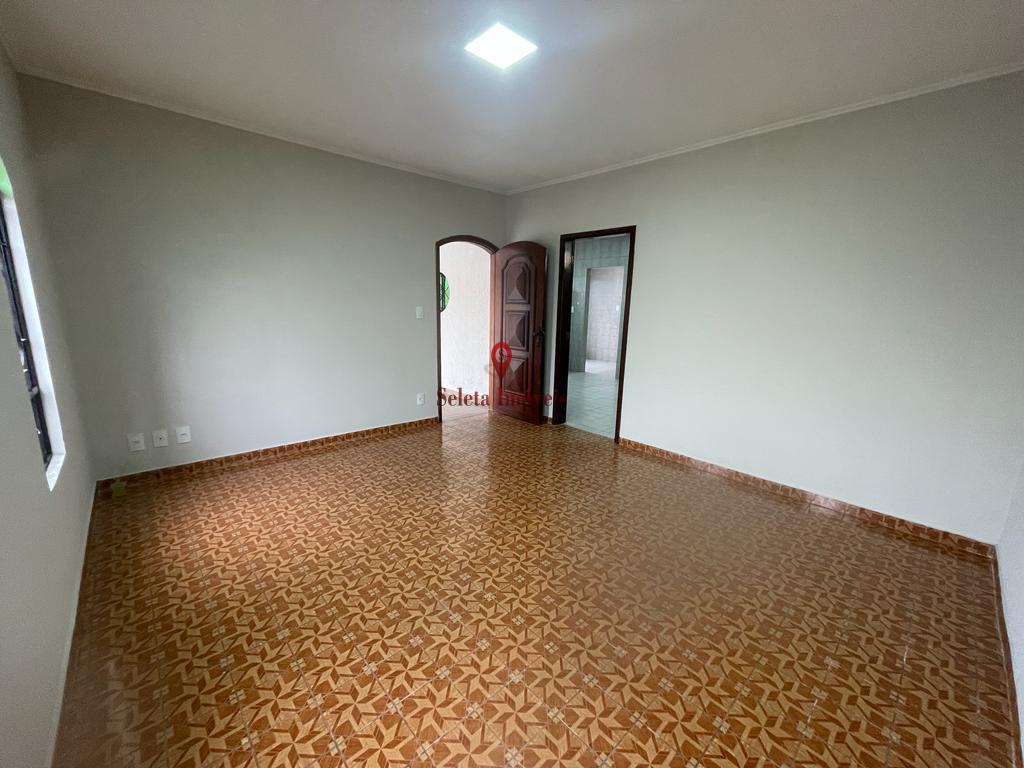 Casa à venda com 3 quartos, 182m² - Foto 4